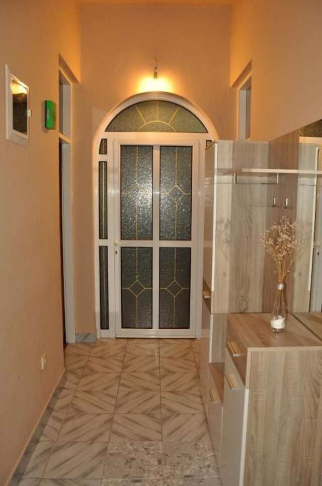 Апартаменты Vila Tatiana Delux Apartman Бар-15