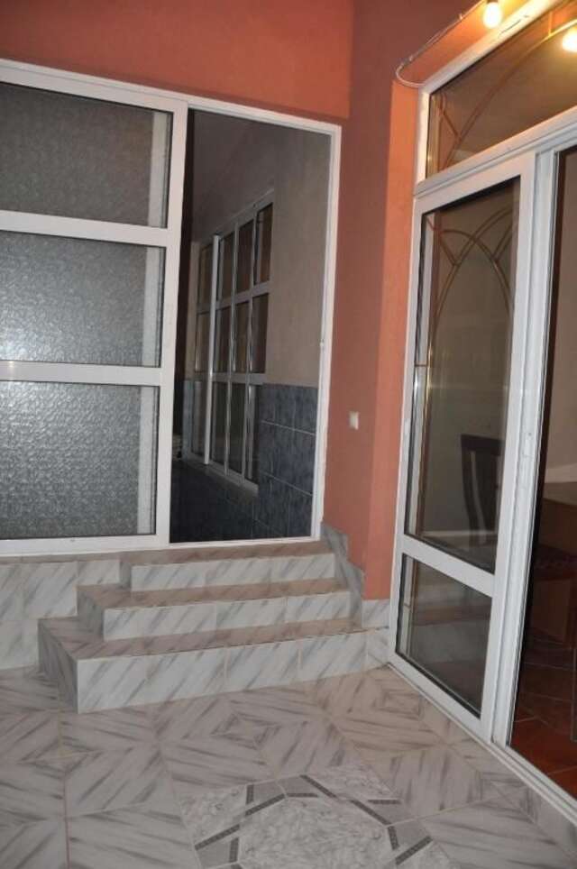 Апартаменты Vila Tatiana Delux Apartman Бар-33